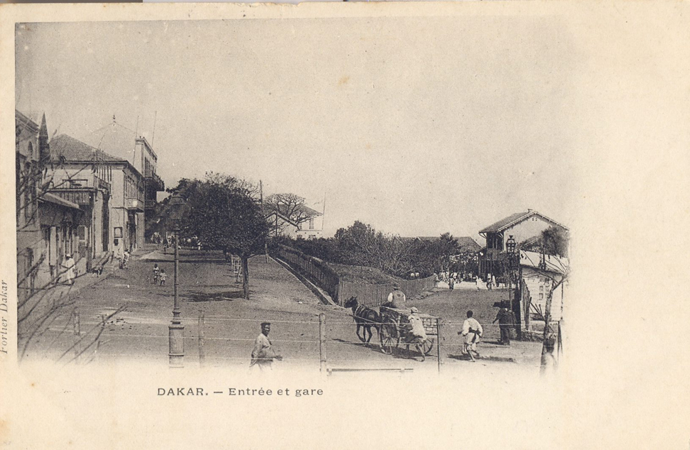 DAKAR – Entrée et gare