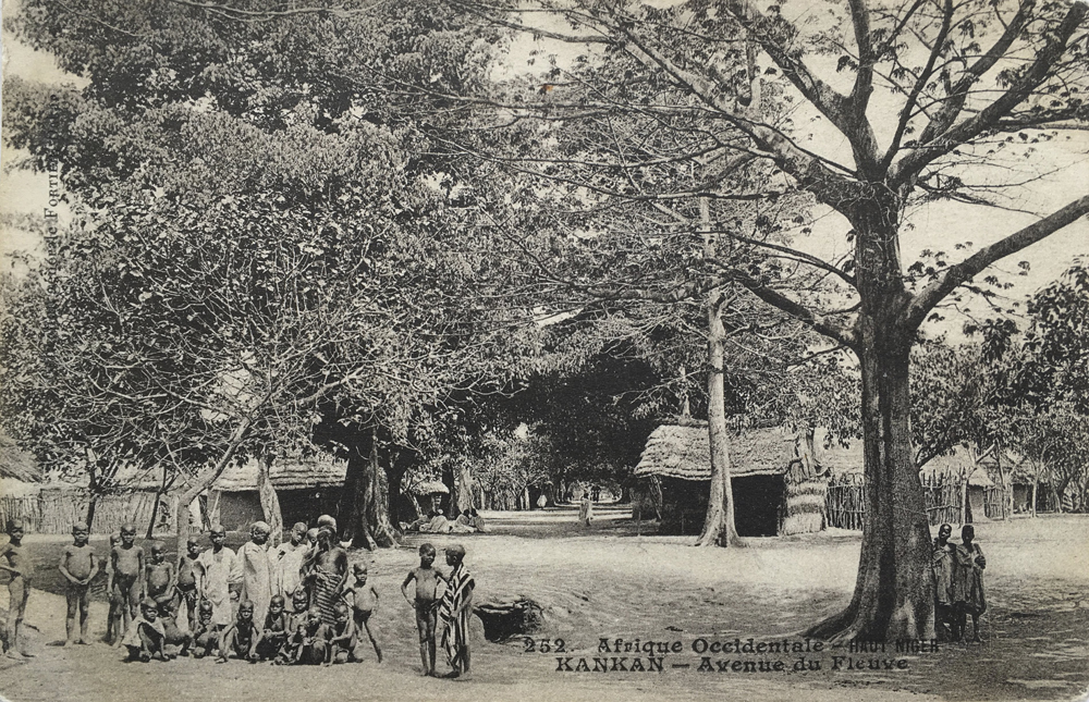 “HAUTE-GUINÉE – KANKAN – Avenue du Fleuve.	“