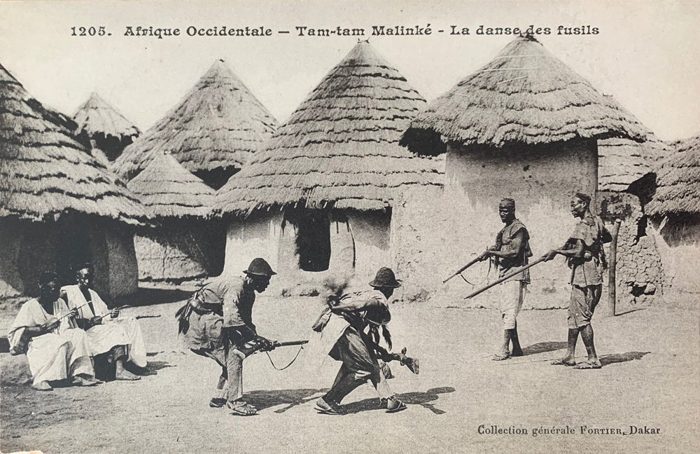 HAUTE-GUINÉE  – Tam-tam – La danse des fusils.