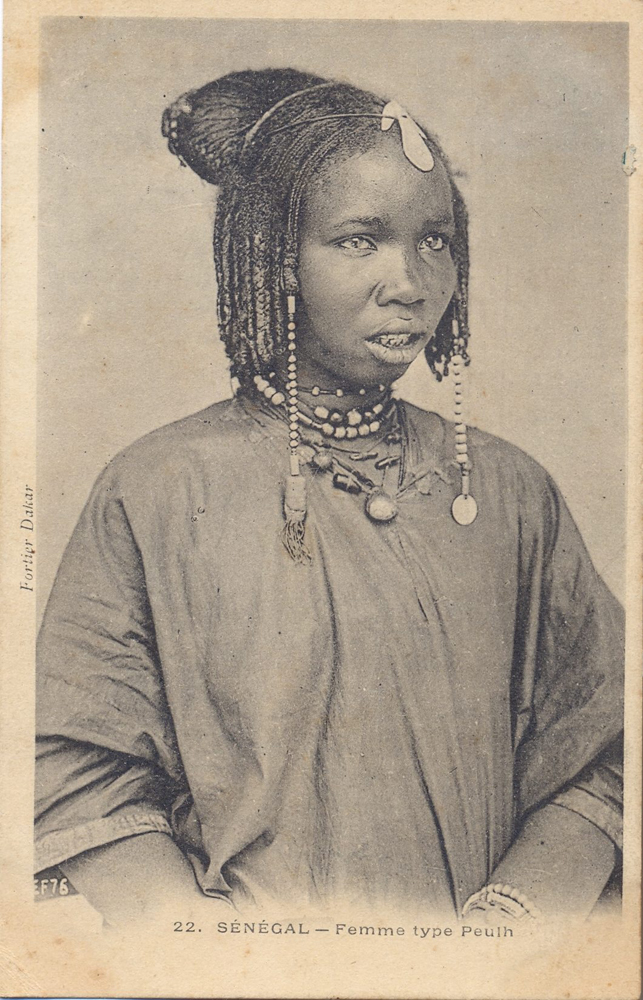 SÉNÉGAL – Femme, type Peulh