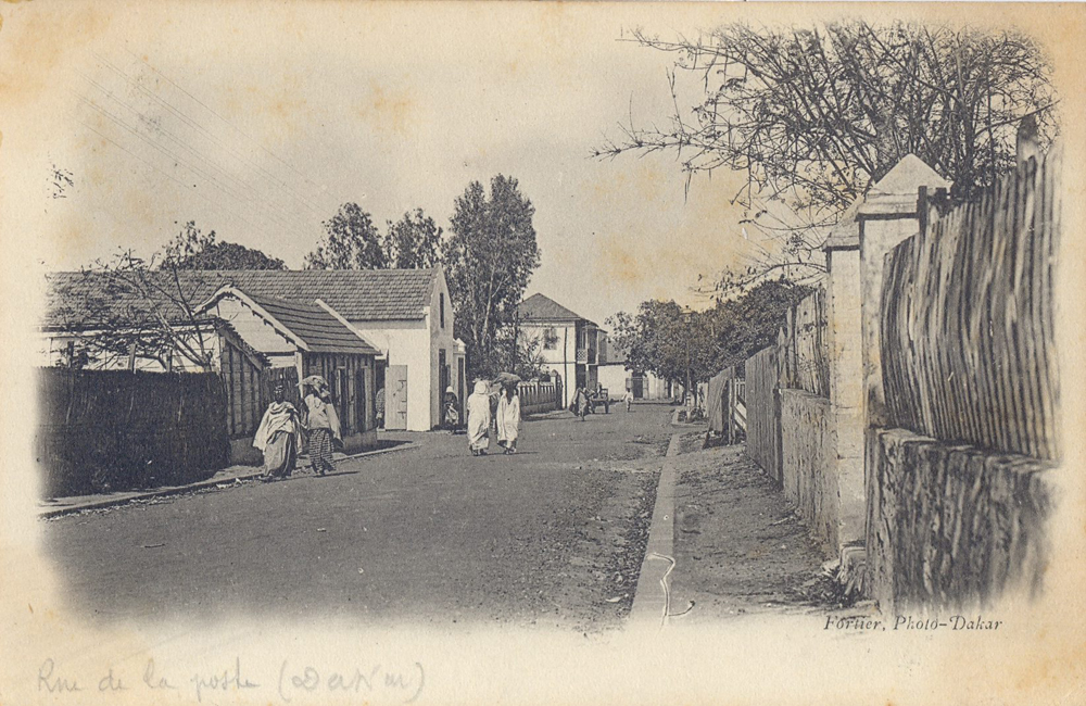 (Rue de Dakar)