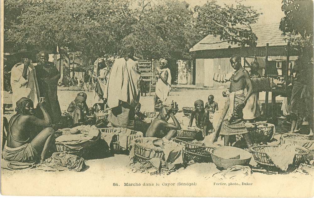 SÉNÉGAL – Marché dans le Cayor