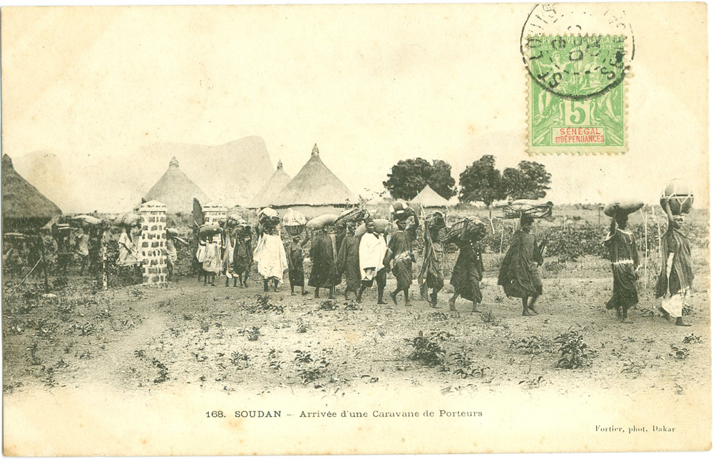 SOUDAN – Arrivée d’une Caravane de Porteurs