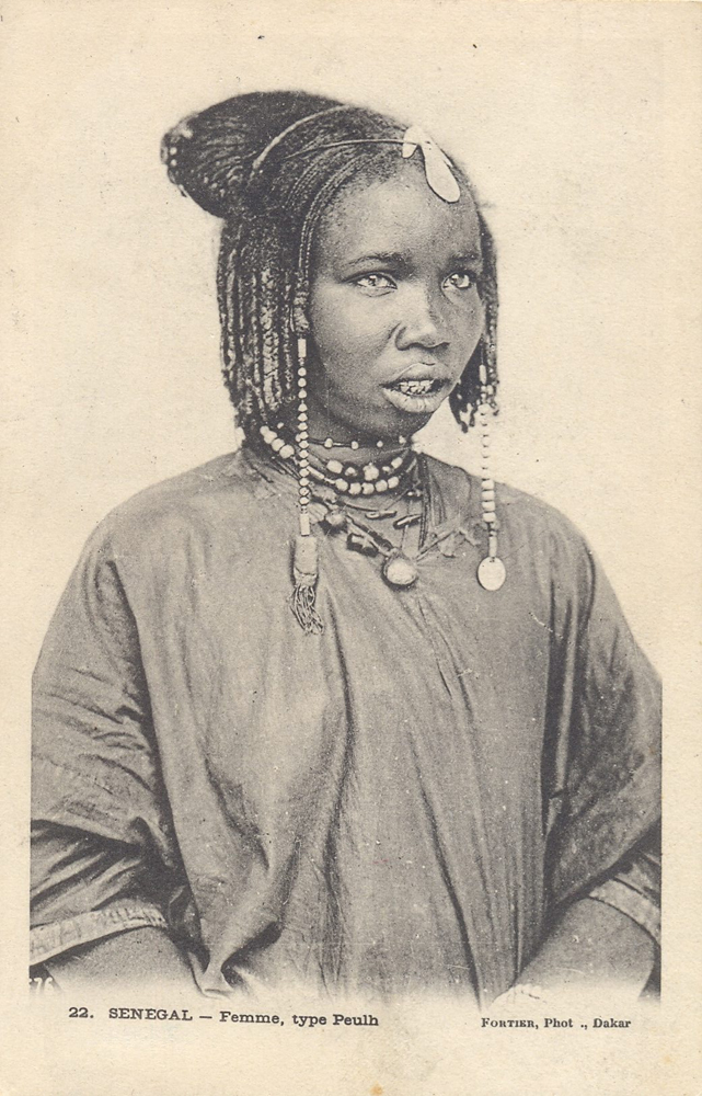 SÉNÉGAL – Femme, type Peulh