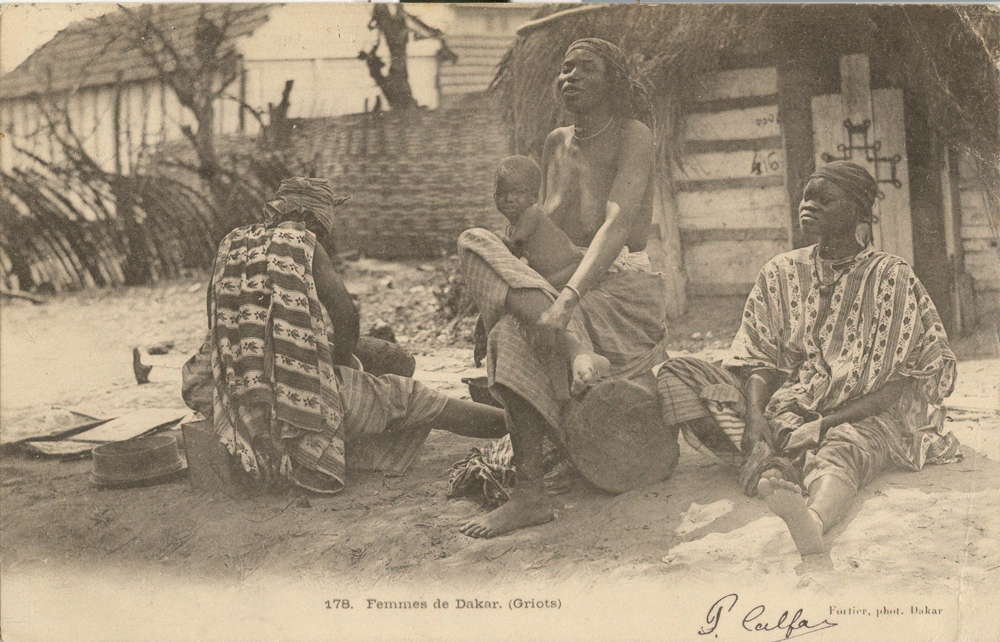 SÉNÉGAL – Femmes de Dakar (Griots)