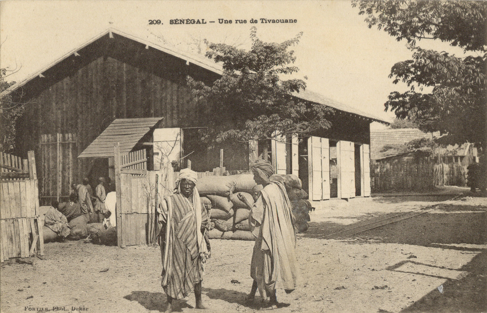 SÉNÉGAL – Une rue de Tivaouane