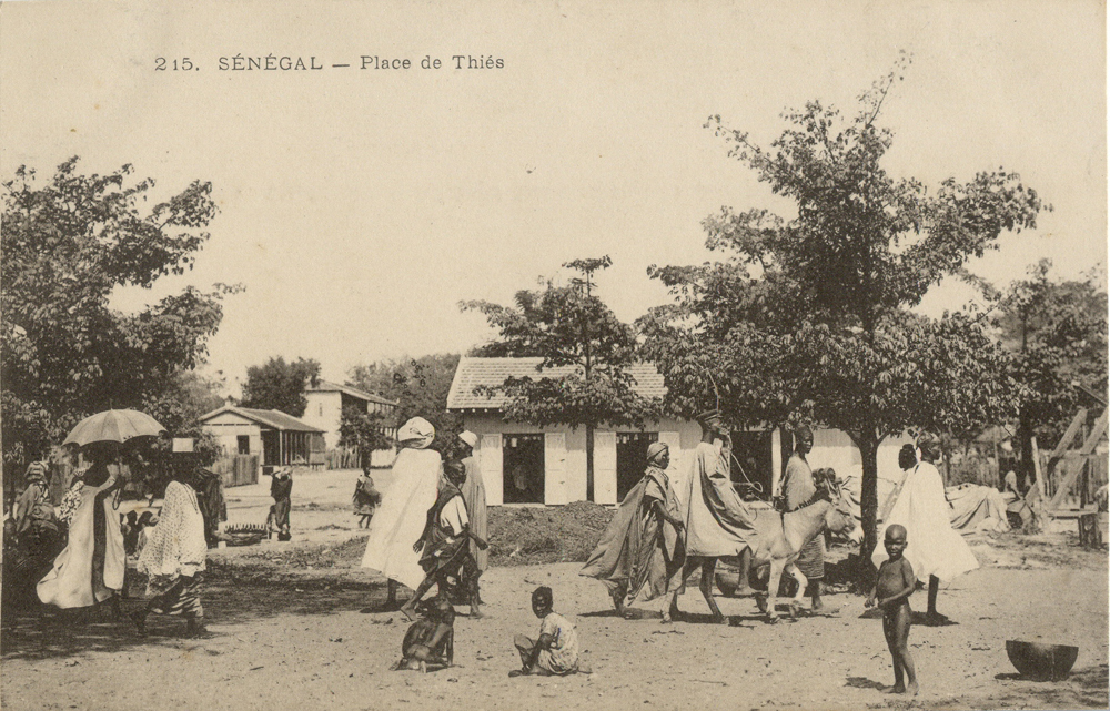 SÉNÉGAL – Place de Thiès