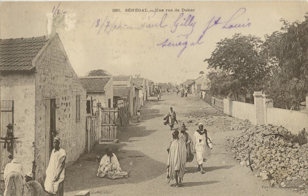 SÉNÉGAL – Une rue de Dakar