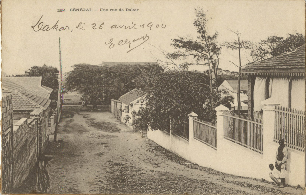 SÉNÉGAL – Une rue de Dakar