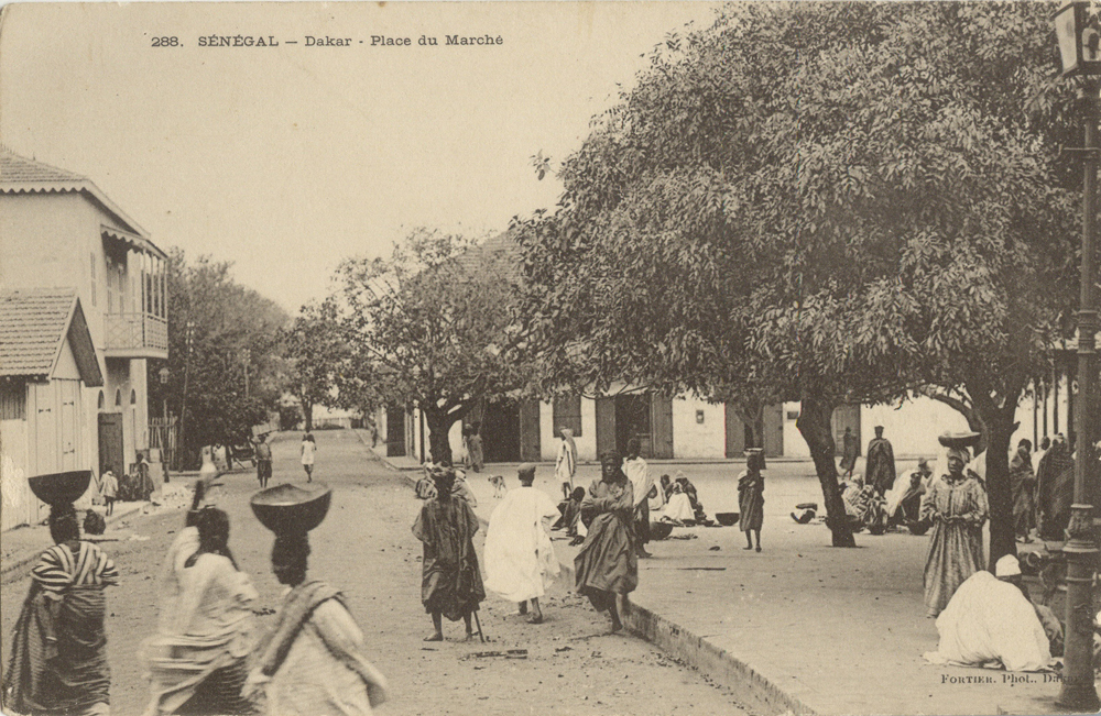 SÉNÉGAL – Dakar – Place du Marché