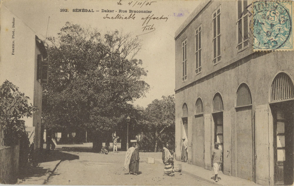 SÉNÉGAL – Dakar – Rue Braconnier