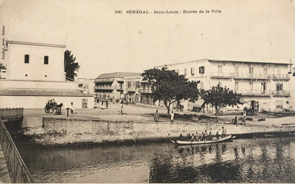 SÉNÉGAL – Saint-Louis – Entrée de la Ville