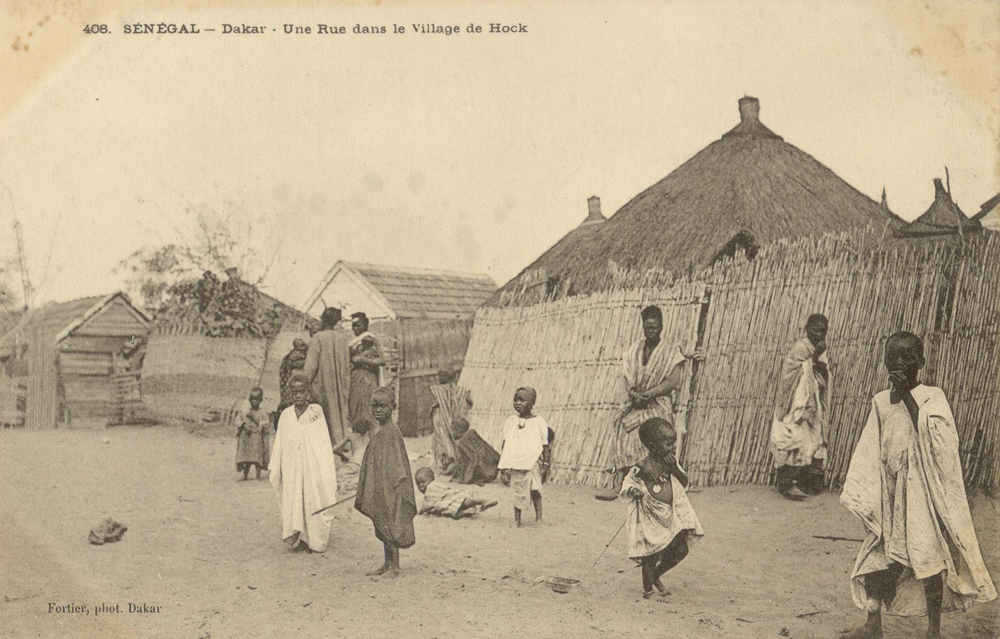 SÉNÉGAL – Dakar – Une Rue dans le Village de Hock