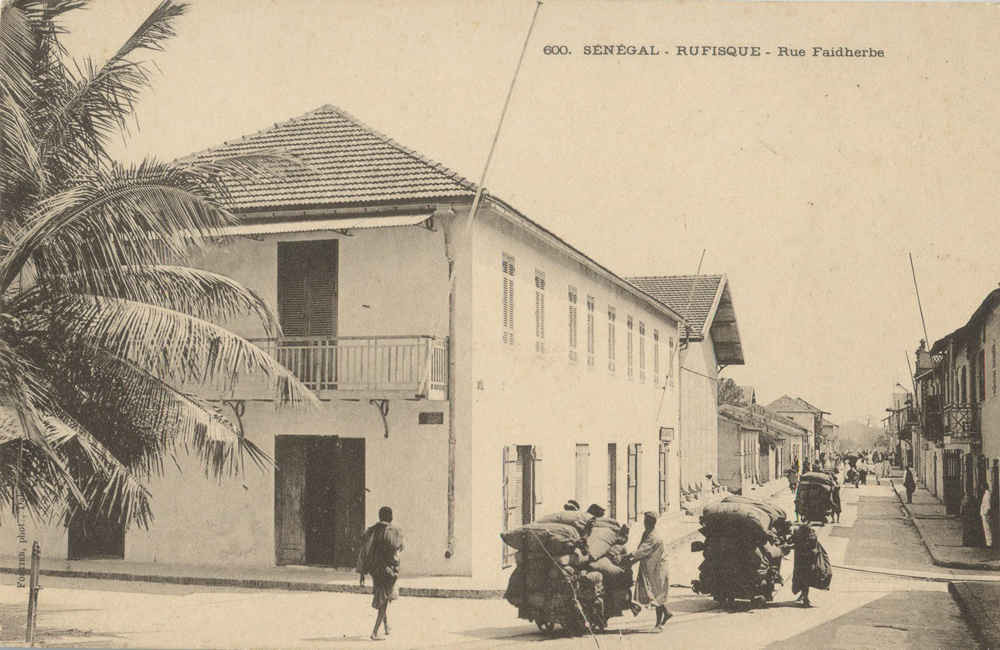 SÉNÉGAL – RUFISQUE – Rue Faidherbe