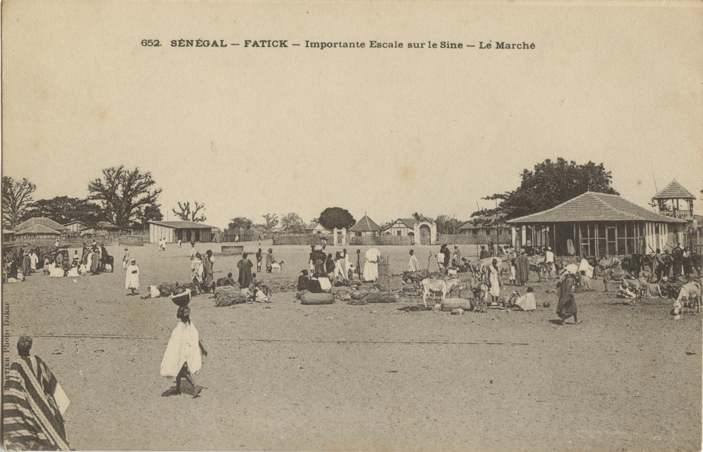 SÉNÉGAL – FATICK – Importante Escale sur le Sine – Le Marché