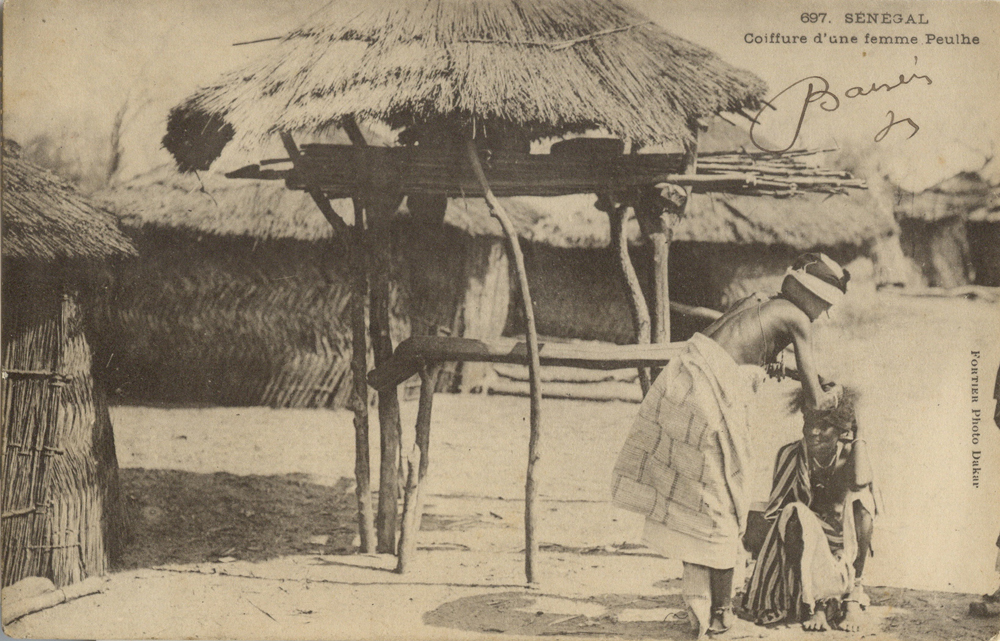 SÉNÉGAL – Coiffure d’une femme Peulhe