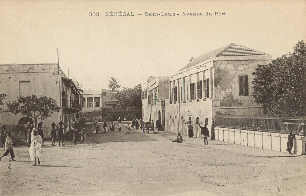 SÉNÉGAL – Saint-Louis – Avenue du Port