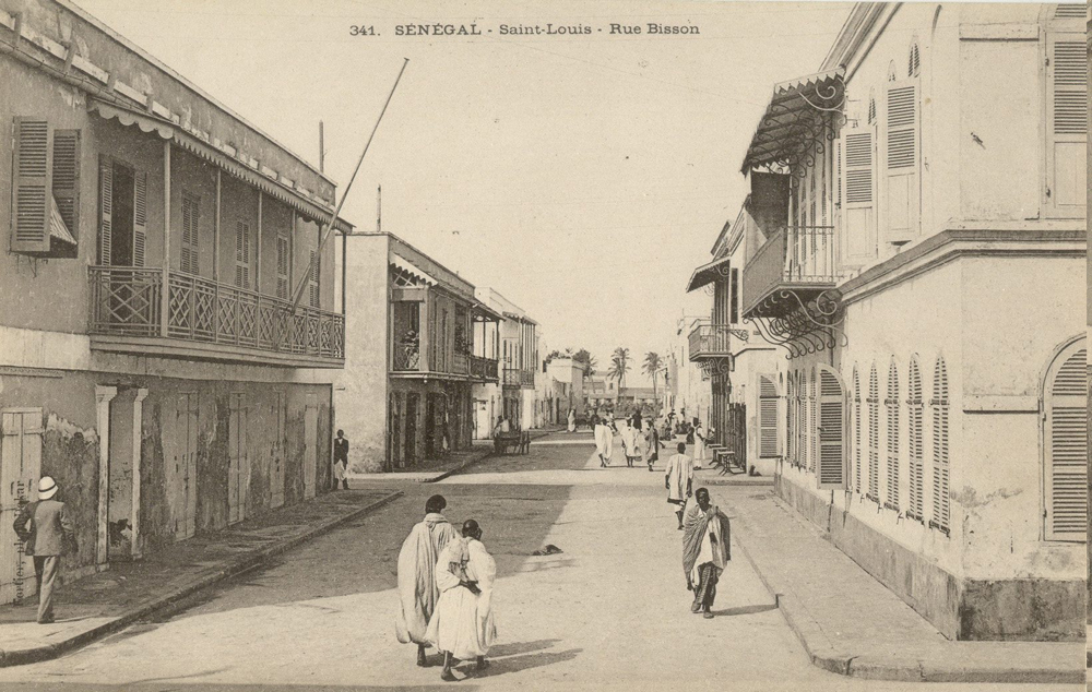 SÉNÉGAL – Saint-Louis – Rue Bisson