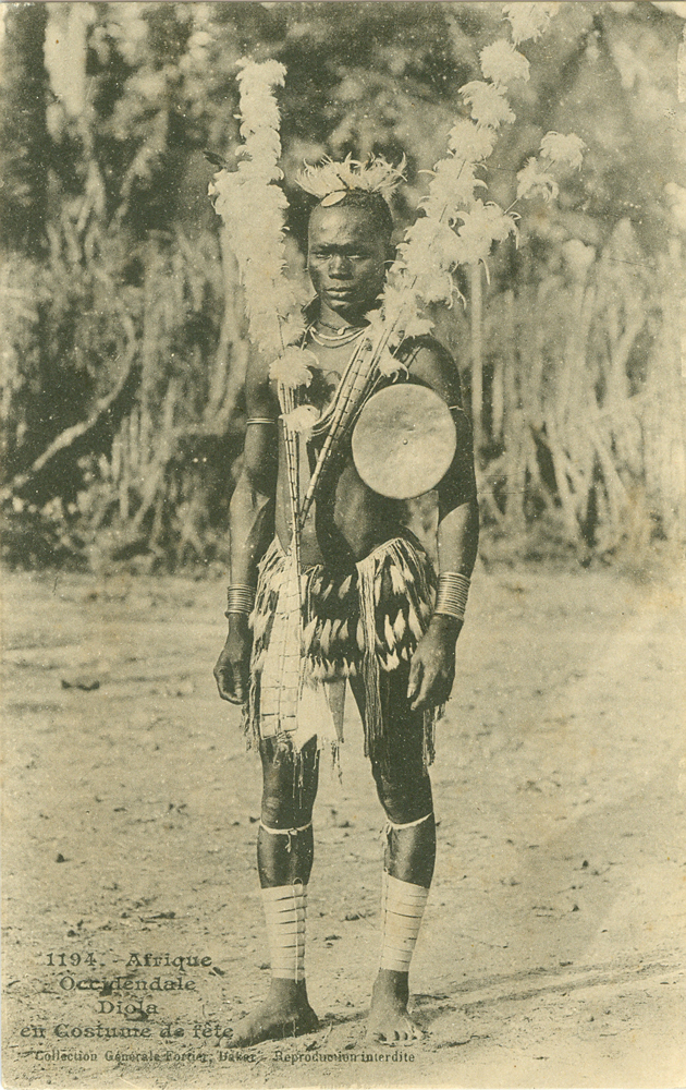 Diola en Costume de Fête