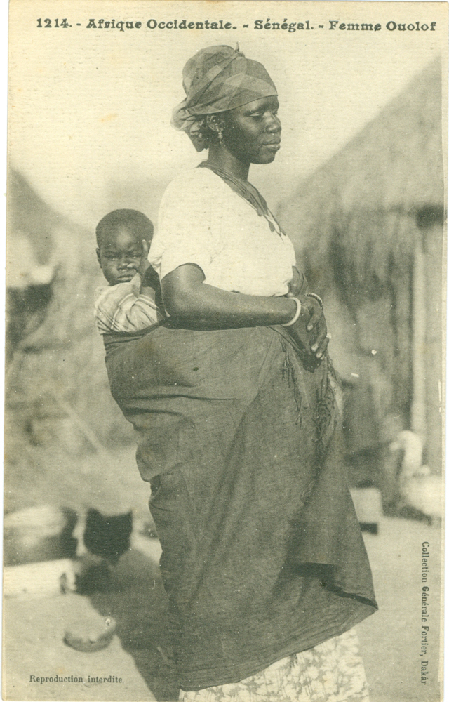 1214. Sénégal.Femme Ouolof/