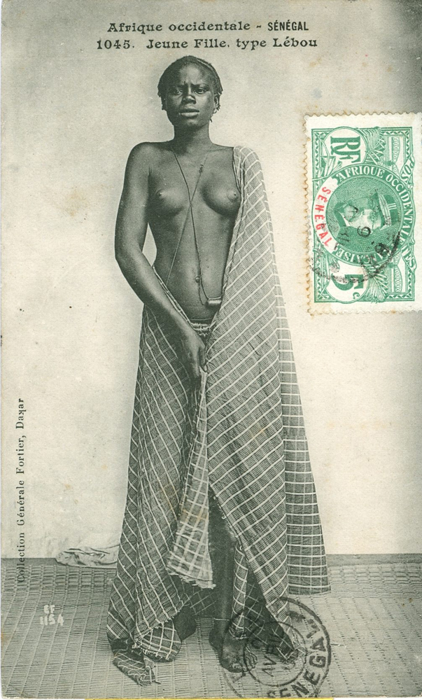 SÉNÉGAL – Jeune Fille type Lébou