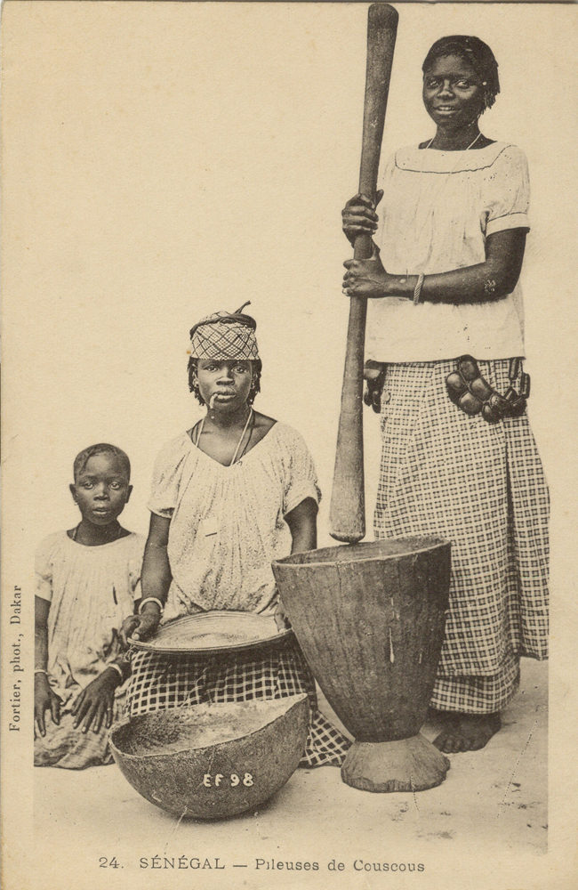 SÉNÉGAL – Pileuses de Couscous