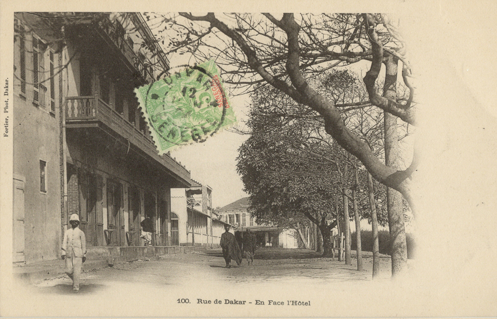 Rue de Dakar – En Face l’Hôtel