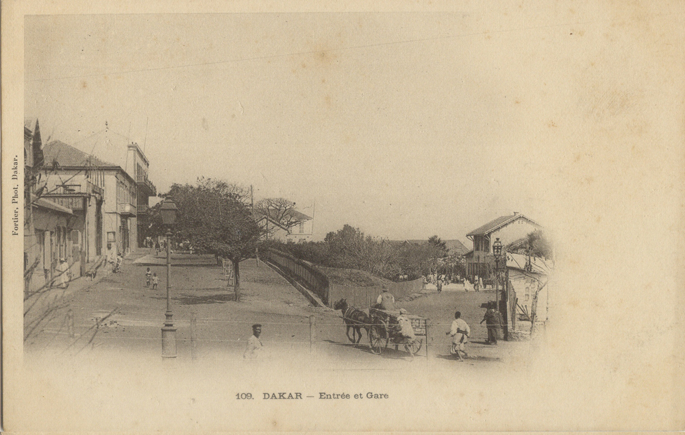 DAKAR – Entrée et Gare